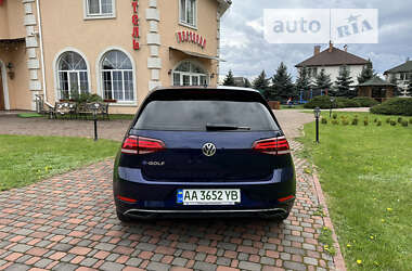 Хэтчбек Volkswagen e-Golf 2019 в Киеве