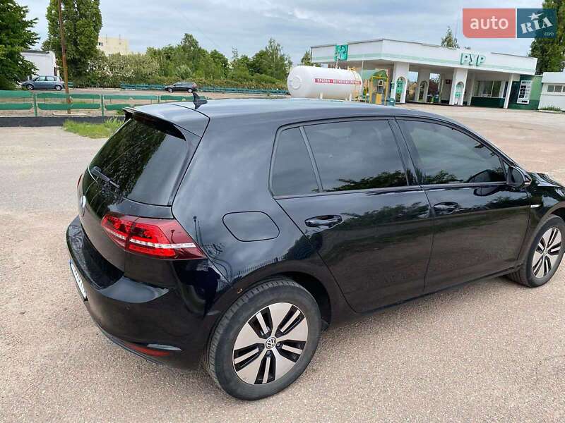 Хэтчбек Volkswagen e-Golf 2014 в Кропивницком