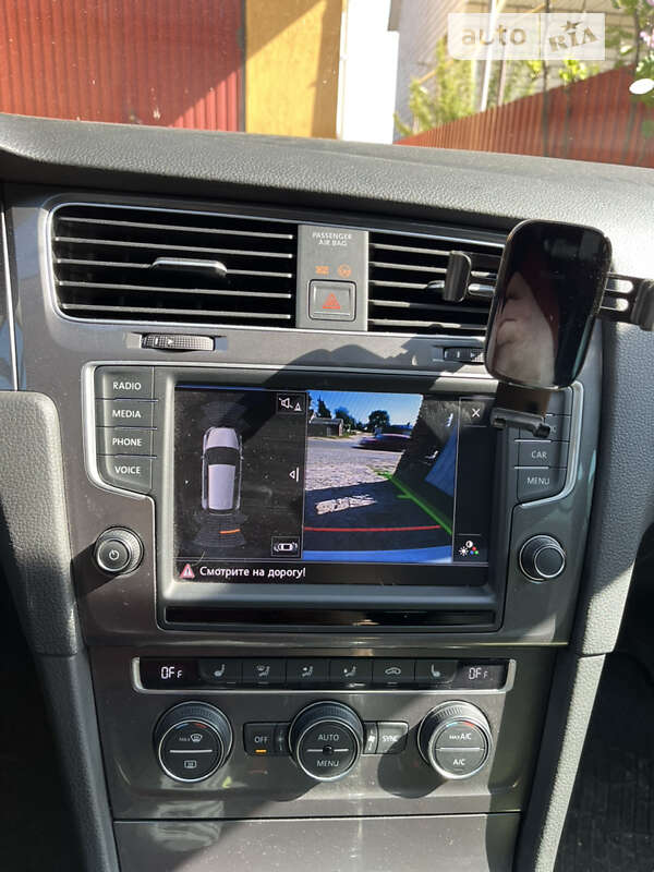 Хэтчбек Volkswagen e-Golf 2016 в Виннице