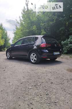 Хэтчбек Volkswagen e-Golf 2015 в Каменском