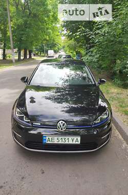 Хэтчбек Volkswagen e-Golf 2015 в Каменском