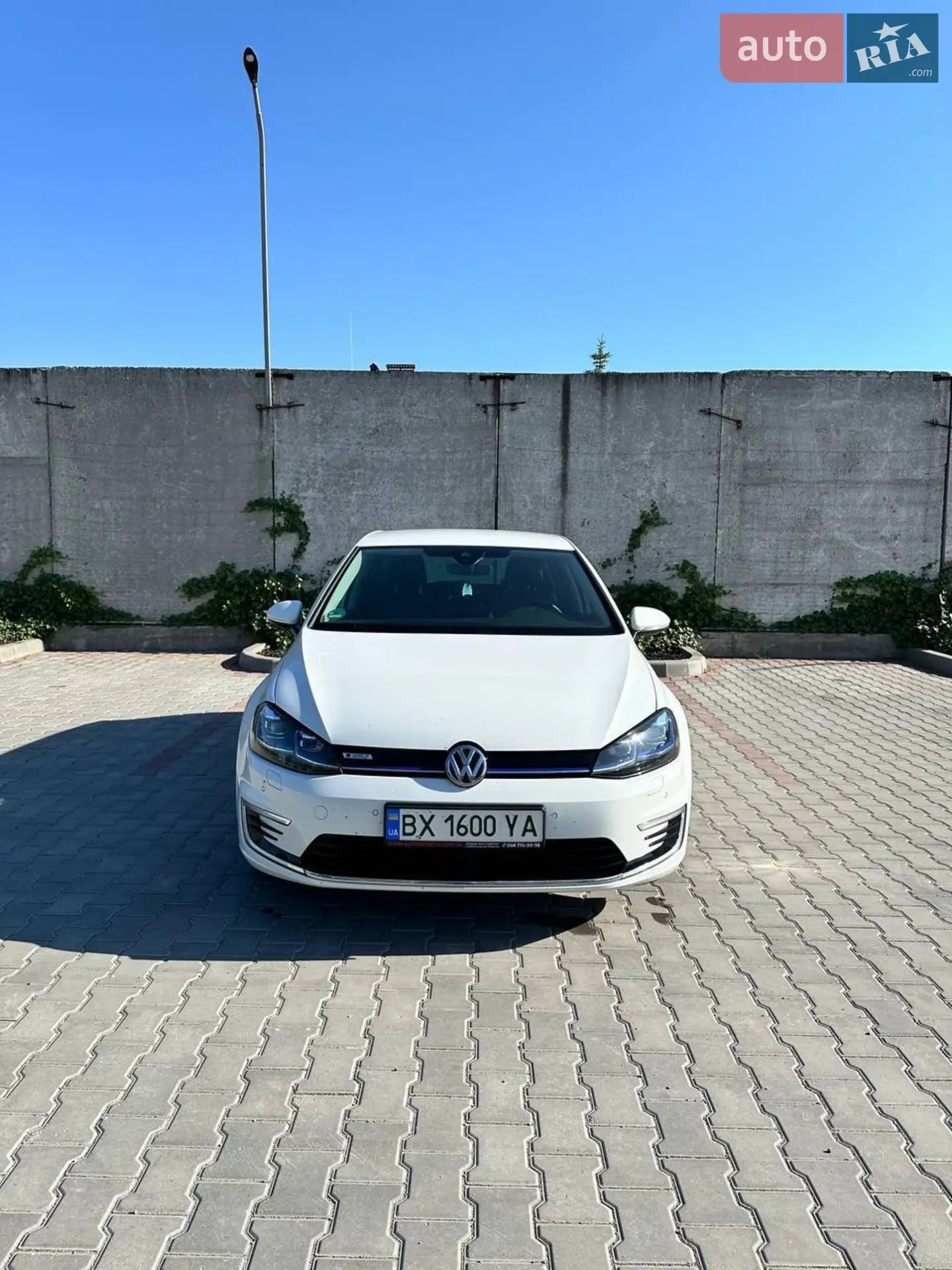 2020 Volkswagen Golf - мініатюра 2