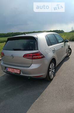 Хэтчбек Volkswagen e-Golf 2015 в Виннице