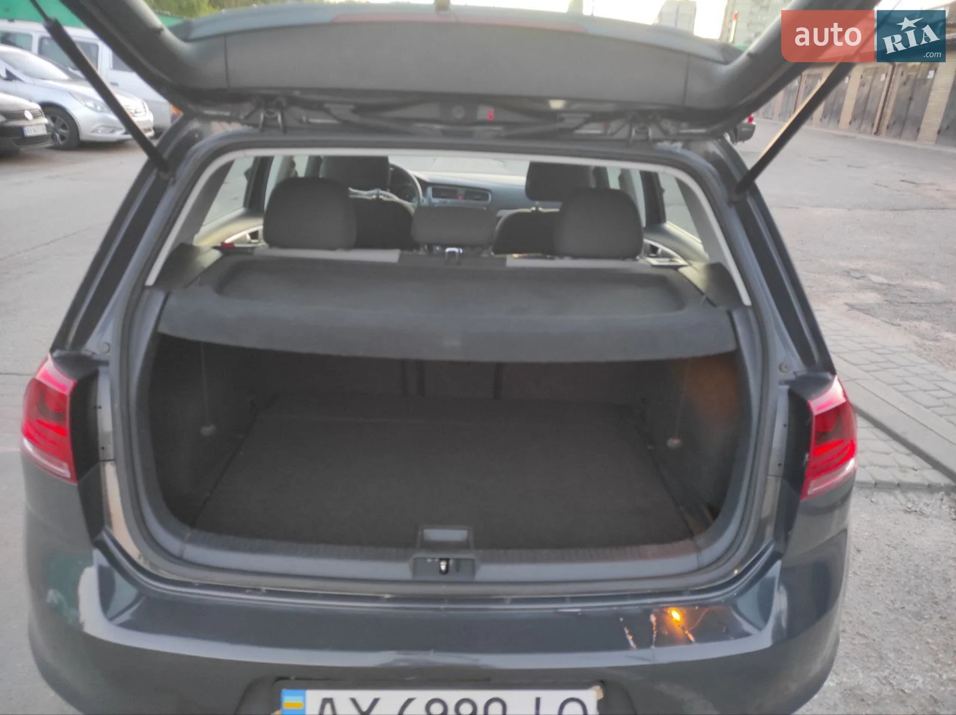 Volkswagen e-Golf 2016 VIN WVWKP7AU9GW909487 фото оголошення 3 з 10