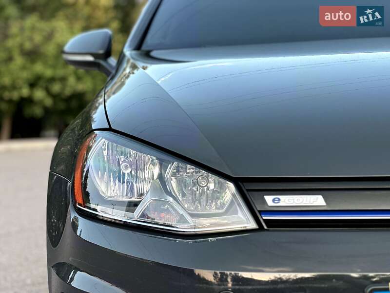 Хетчбек Volkswagen e-Golf 2016 в Кривому Розі фото 5 Хетчбек Volkswagen e-Golf 2016 в Кривому Розі