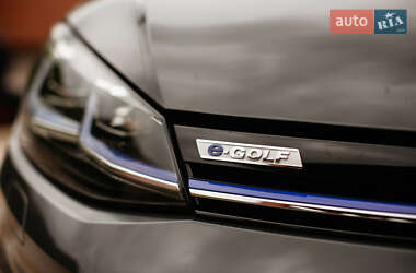 Хетчбек Volkswagen e-Golf 2020 в 