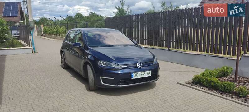 Volkswagen e-Golf 2015