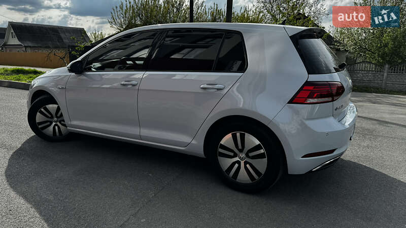 Хэтчбек Volkswagen e-Golf 2017 в Мироновке