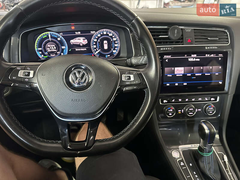 Хэтчбек Volkswagen e-Golf 2018 в Тернополе