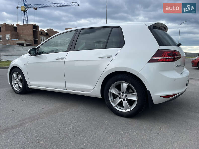 Хэтчбек Volkswagen e-Golf 2014 в Виннице