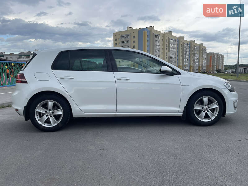 Хэтчбек Volkswagen e-Golf 2014 в Виннице