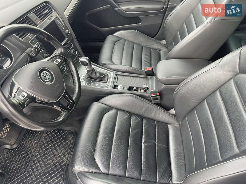 Хэтчбек Volkswagen e-Golf 2014 в Виннице