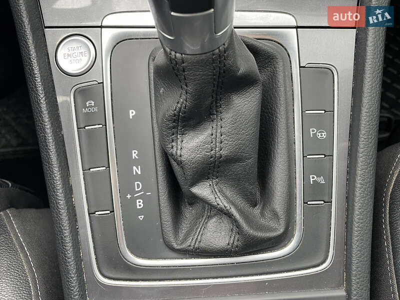 Хэтчбек Volkswagen e-Golf 2014 в Виннице