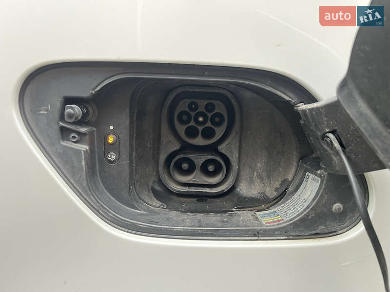 Хэтчбек Volkswagen e-Golf 2014 в Виннице