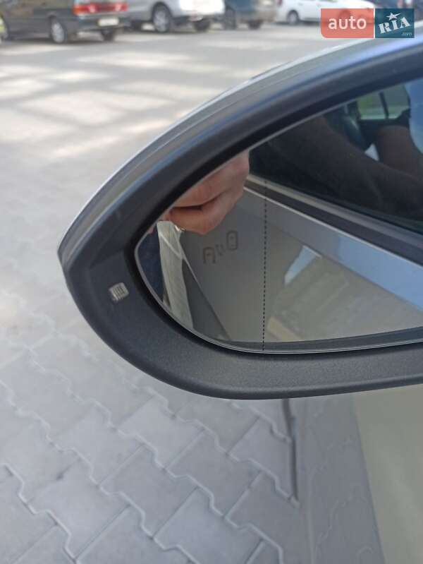 Хэтчбек Volkswagen e-Golf 2017 в Черновцах