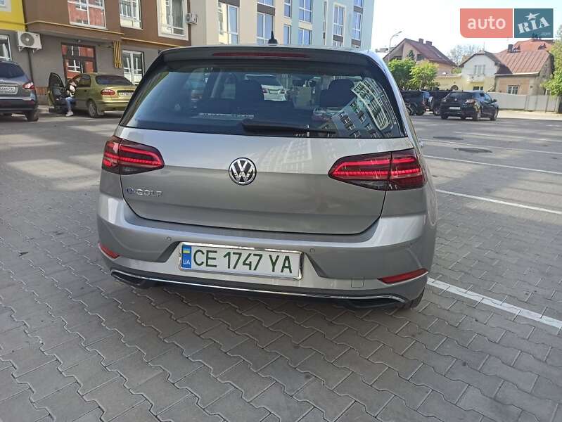 Хэтчбек Volkswagen e-Golf 2017 в Черновцах