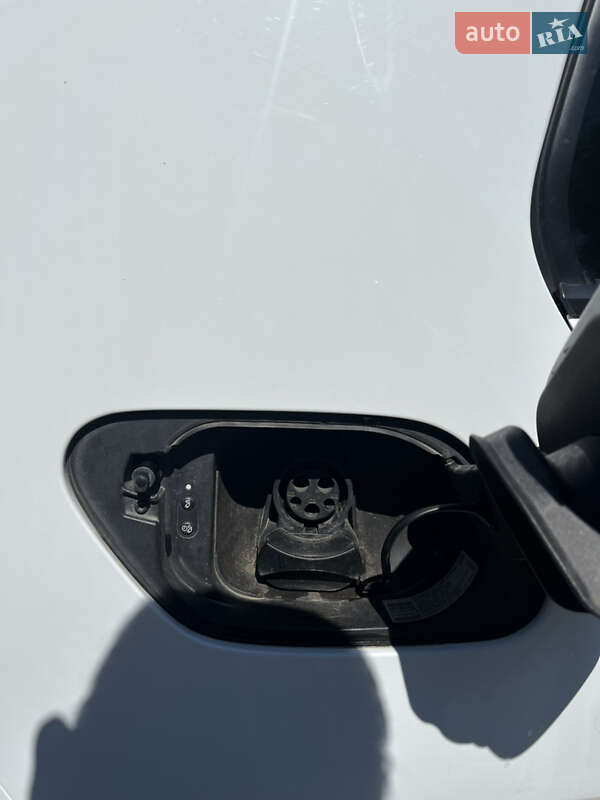 Хэтчбек Volkswagen e-Golf 2016 в Одессе