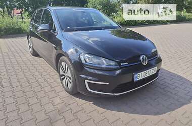 Хэтчбек Volkswagen e-Golf 2015 в 