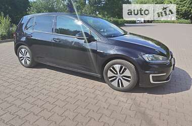 Хэтчбек Volkswagen e-Golf 2015 в 