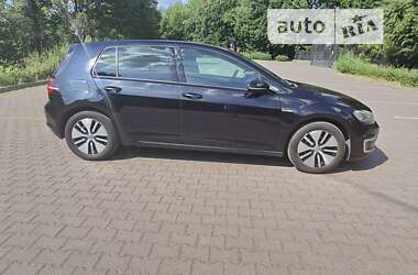 Хэтчбек Volkswagen e-Golf 2015 в 