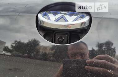 Хэтчбек Volkswagen e-Golf 2015 в 