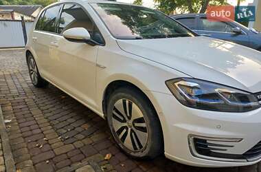 Хэтчбек Volkswagen e-Golf 2019 в 