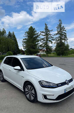 Хэтчбек Volkswagen e-Golf 2014 в Ужгороде