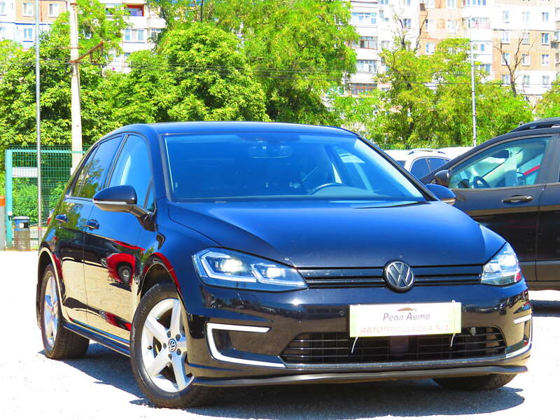 Хэтчбек Volkswagen e-Golf 2017 в Кропивницком