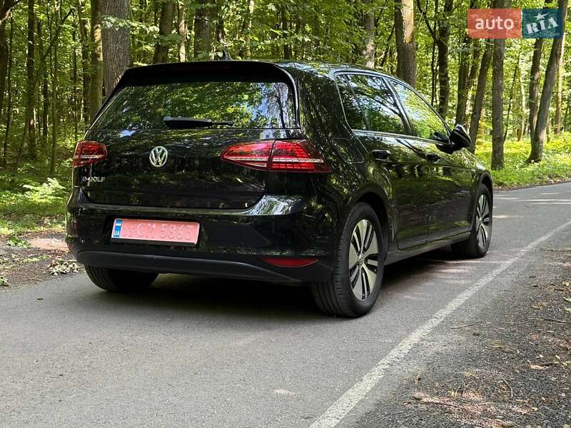 Хэтчбек Volkswagen e-Golf 2015 в Луцке