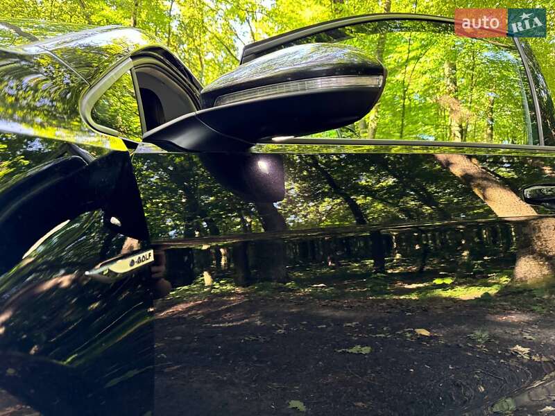 Хэтчбек Volkswagen e-Golf 2015 в Луцке