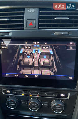 Хетчбек Volkswagen e-Golf 2019 в 