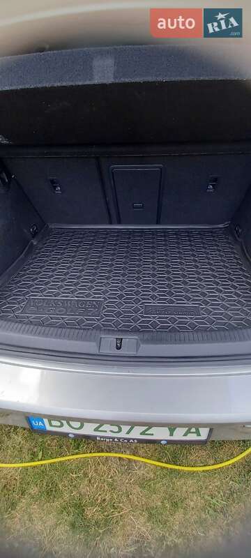 Хэтчбек Volkswagen e-Golf 2017 в Тернополе