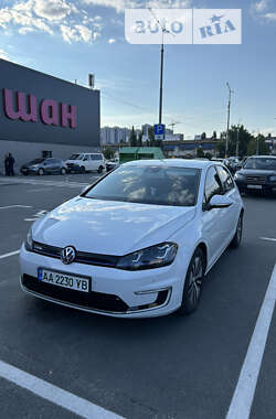 Хэтчбек Volkswagen e-Golf 2014 в Киеве