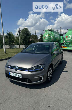 Хетчбек Volkswagen e-Golf 2015 в Тисмениці