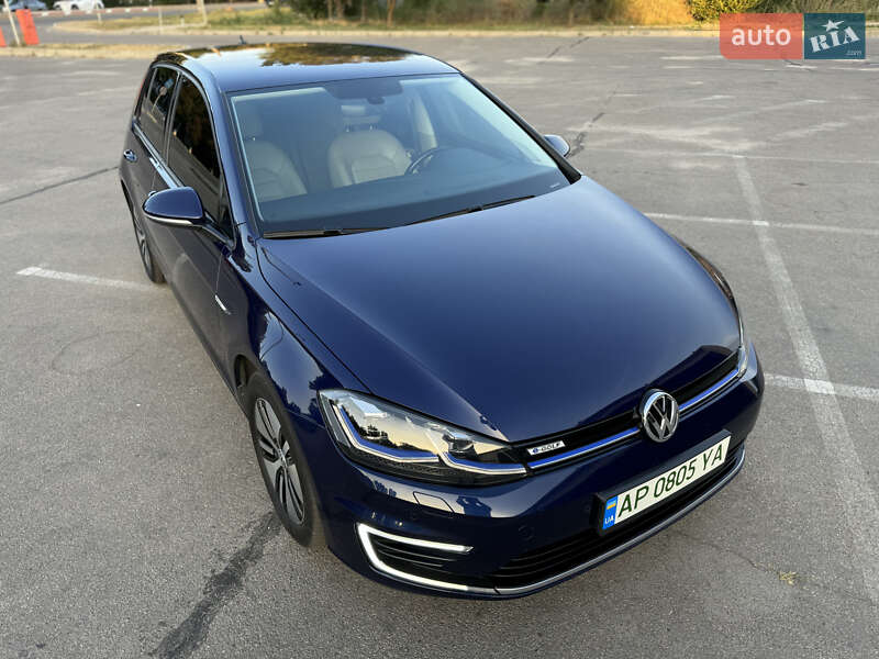 Хэтчбек Volkswagen e-Golf 2018 в Запорожье