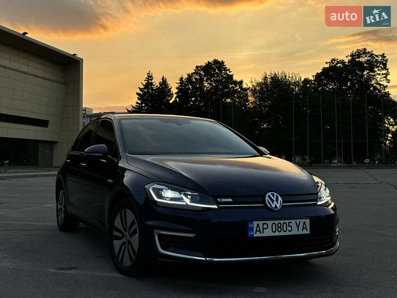 Хэтчбек Volkswagen e-Golf 2018 в Запорожье