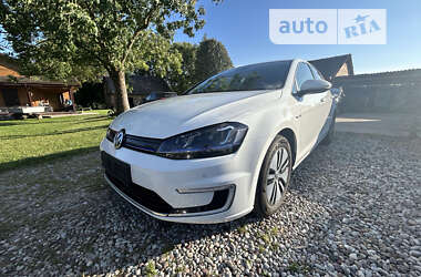 Хетчбек Volkswagen e-Golf 2015 в Рівному