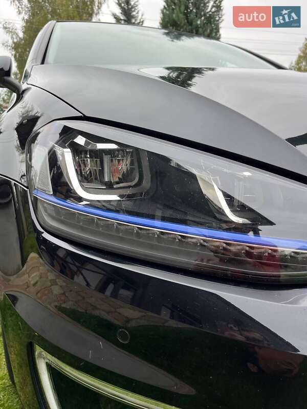 Хэтчбек Volkswagen e-Golf 2015 в Рожнятове