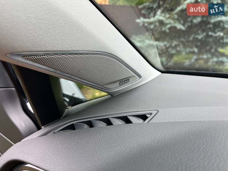 Хэтчбек Volkswagen e-Golf 2015 в Рожнятове