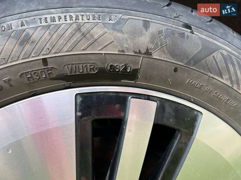 Хэтчбек Volkswagen e-Golf 2015 в Рожнятове