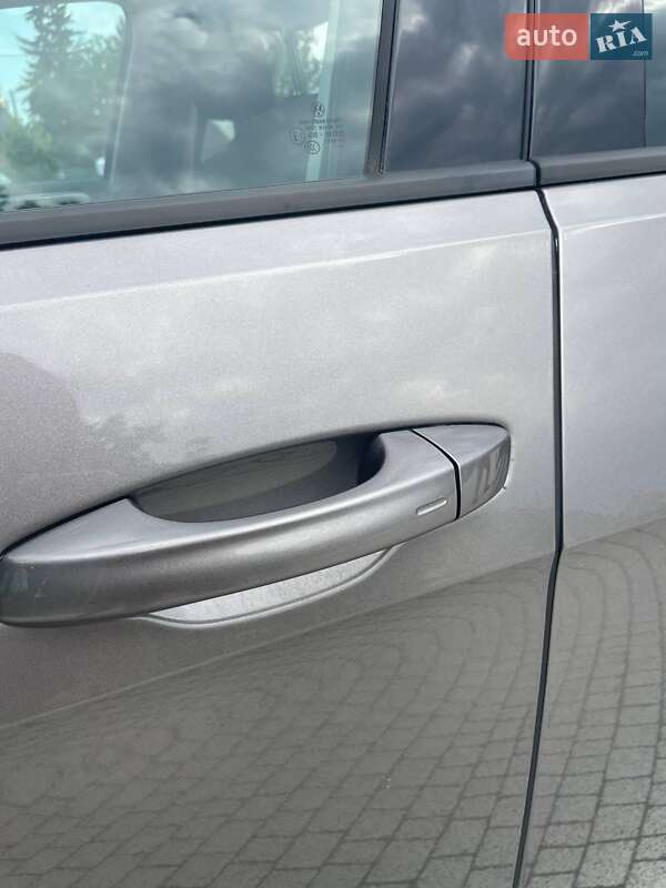 Хетчбек Volkswagen e-Golf 2014 в Львові