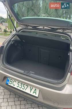 Хэтчбек Volkswagen e-Golf 2014 в Львове