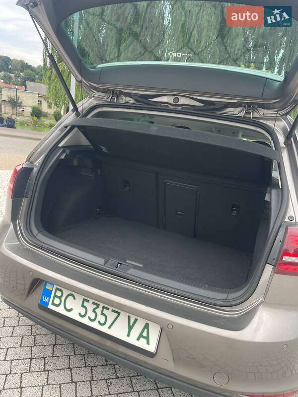 Хетчбек Volkswagen e-Golf 2014 в Львові