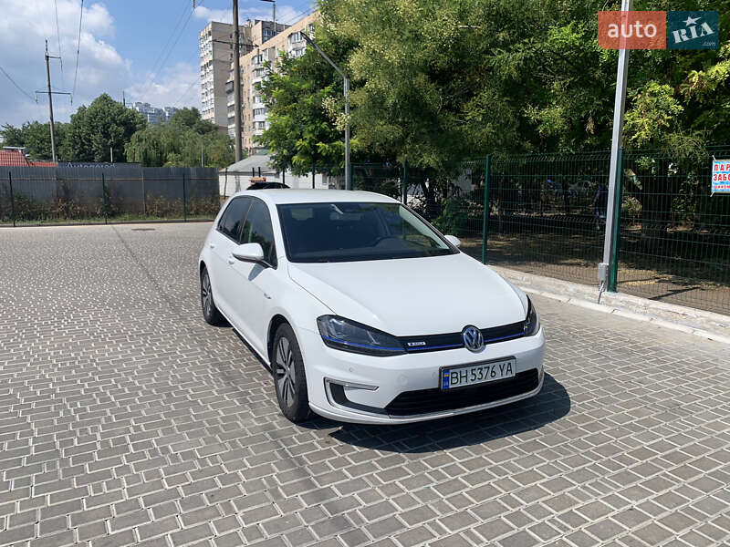 Хетчбек Volkswagen e-Golf 2015 в Одесі