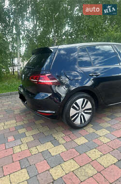Хэтчбек Volkswagen e-Golf 2015 в 