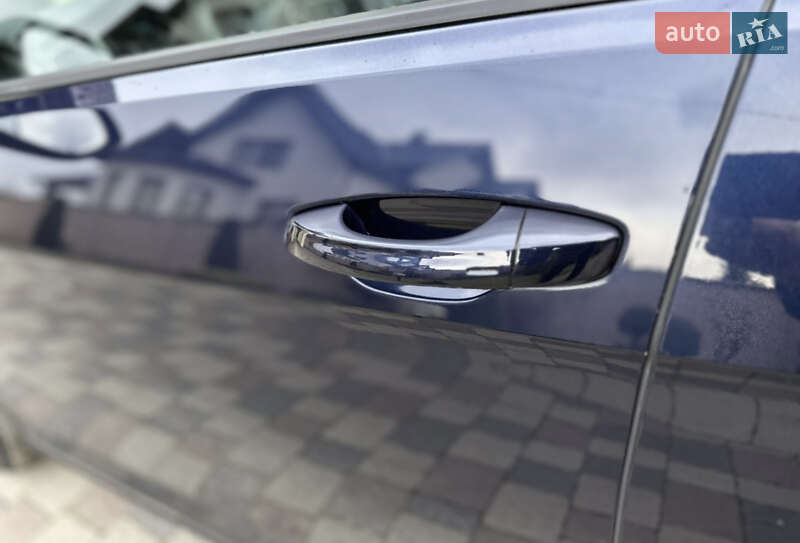 Хэтчбек Volkswagen e-Golf 2015 в Ивано-Франковске