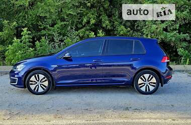 Хетчбек Volkswagen e-Golf 2017 в Дніпрі