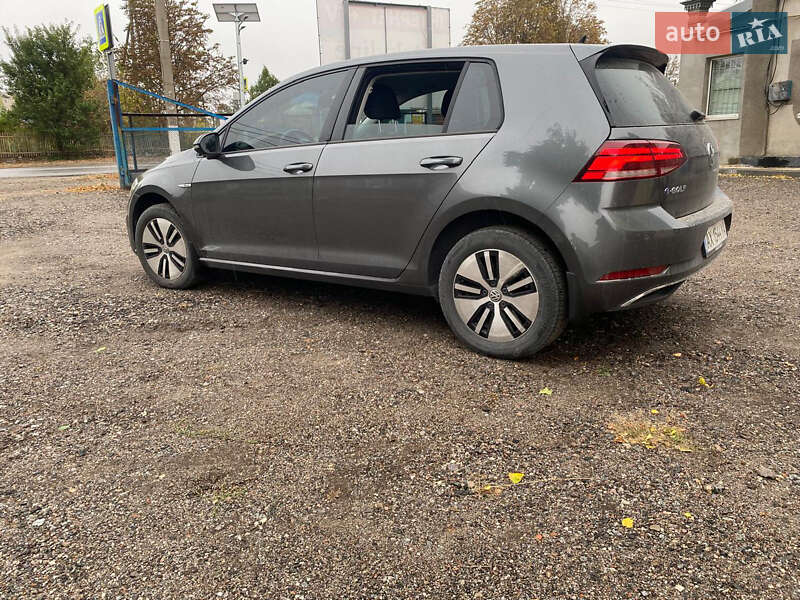 Хэтчбек Volkswagen e-Golf 2018 в Харькове фото 18 Хэтчбек Volkswagen e-Golf 2018 в Харькове