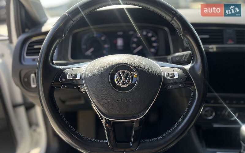 Хетчбек Volkswagen e-Golf 2017 в Мукачевому