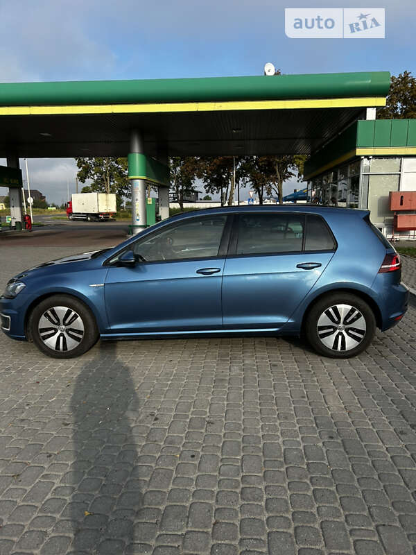 Хетчбек Volkswagen e-Golf 2015 в Володимирі